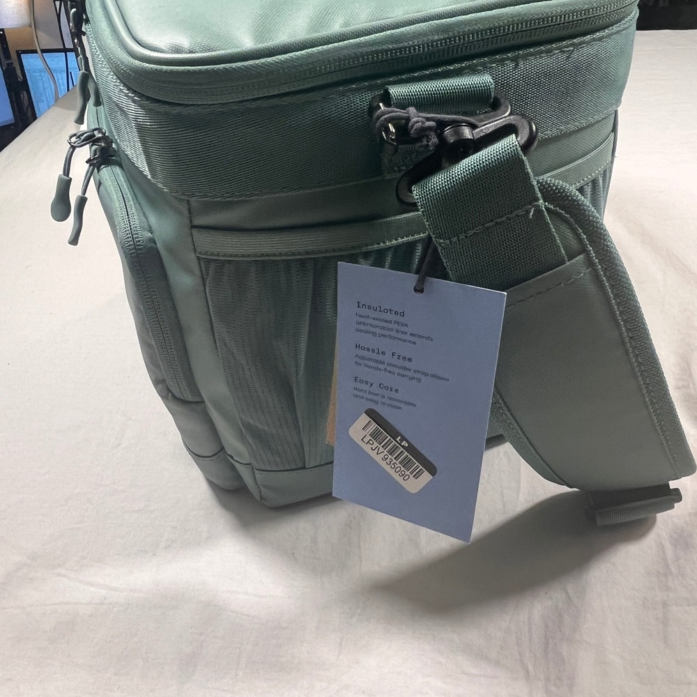 Embark Soft Sided Cooler Bag 11qt Green NEW Insulated Removable Hard Liner - Picture 2 of 10